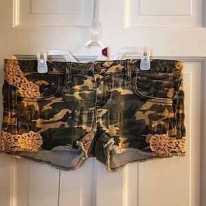 Mudd camo jean shorts
